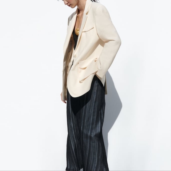 ZARA LIMITED EDITION PATCH POCKET BLAZER - Picture 3 of 10